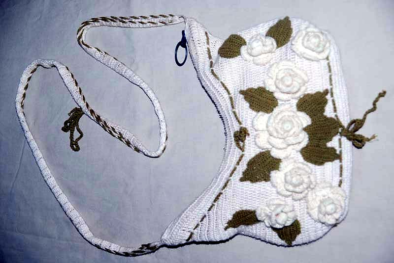 Foto del tejido a crochet de Mirledis, cartera