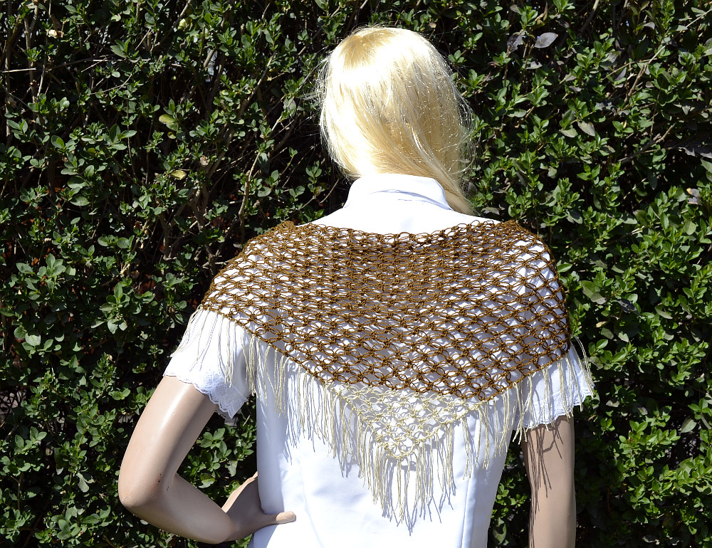 Chal triangular punto salomón tejido crochet