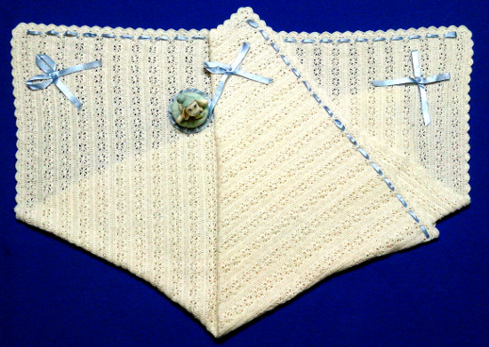 Mantita artesanal a crochet