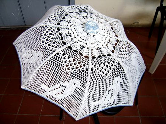 Foto del tejido a crochet de Elisa González Ugando sombrilla