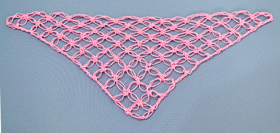 Punto puntosalomon triangular tejido a crochet