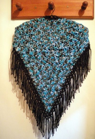 Chall triangular tejido a crochet